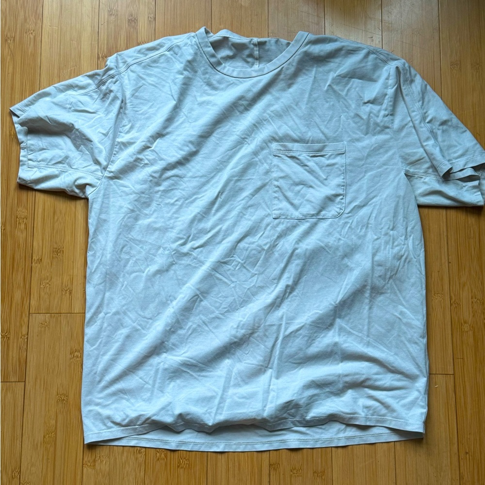 Lululemon fundamental pocket tee